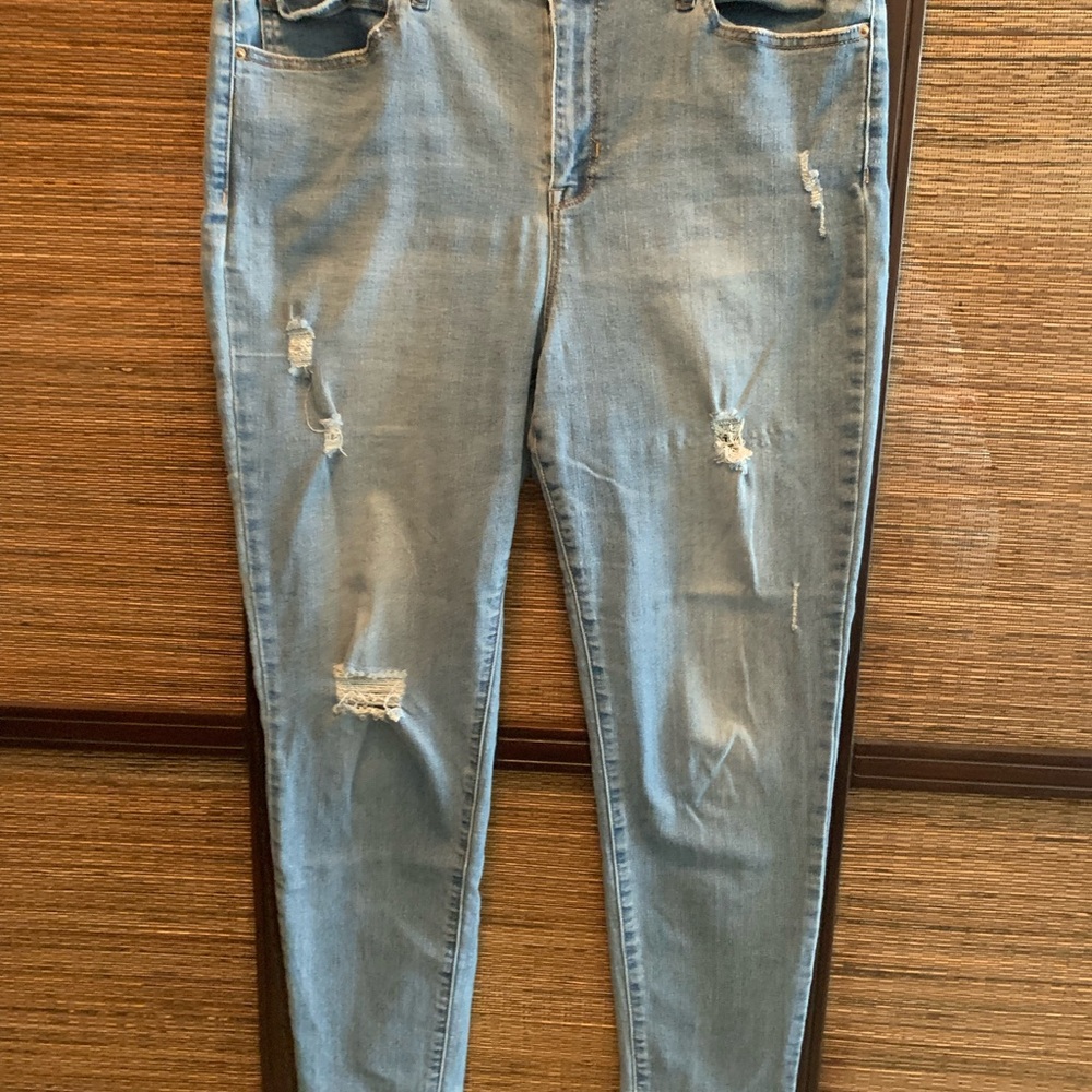 Nicole Miller Blue Skinny Jeans with Distressed Details